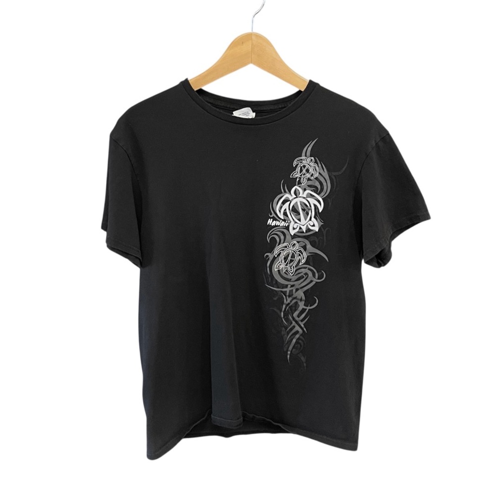 Y2K Hawaii Shirt Men’s Size Medium Short Sleeve Graphic Cotton Tee Tribal Turtle